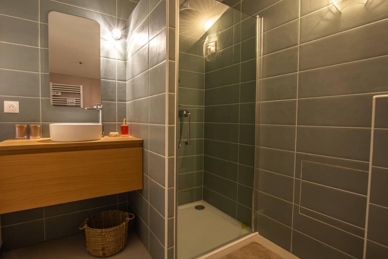 Emilie Une Nuit - 3 Chambres Au 2E Etage - Maison Avec Chats Vandieres  Ngoại thất bức ảnh