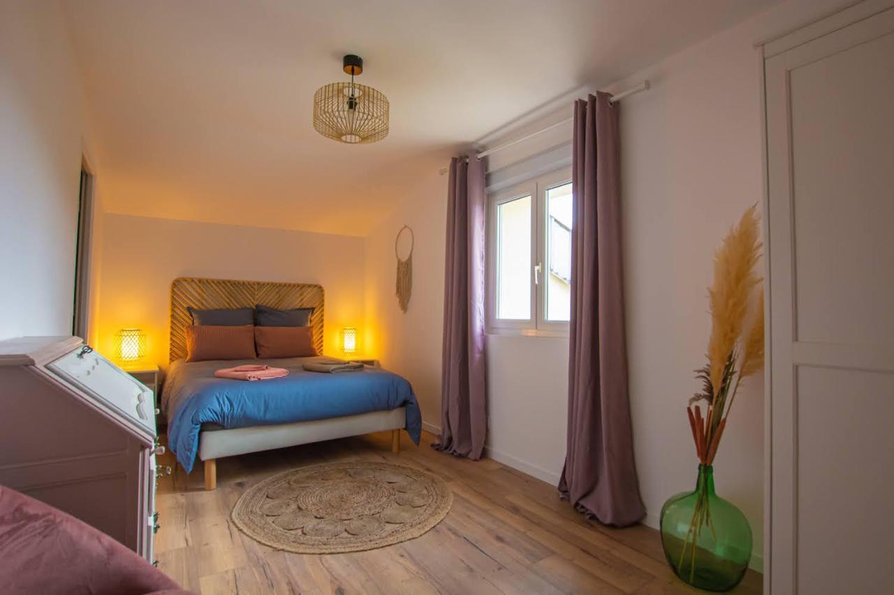 Emilie Une Nuit - 3 Chambres Au 2E Etage - Maison Avec Chats Vandieres  Ngoại thất bức ảnh
