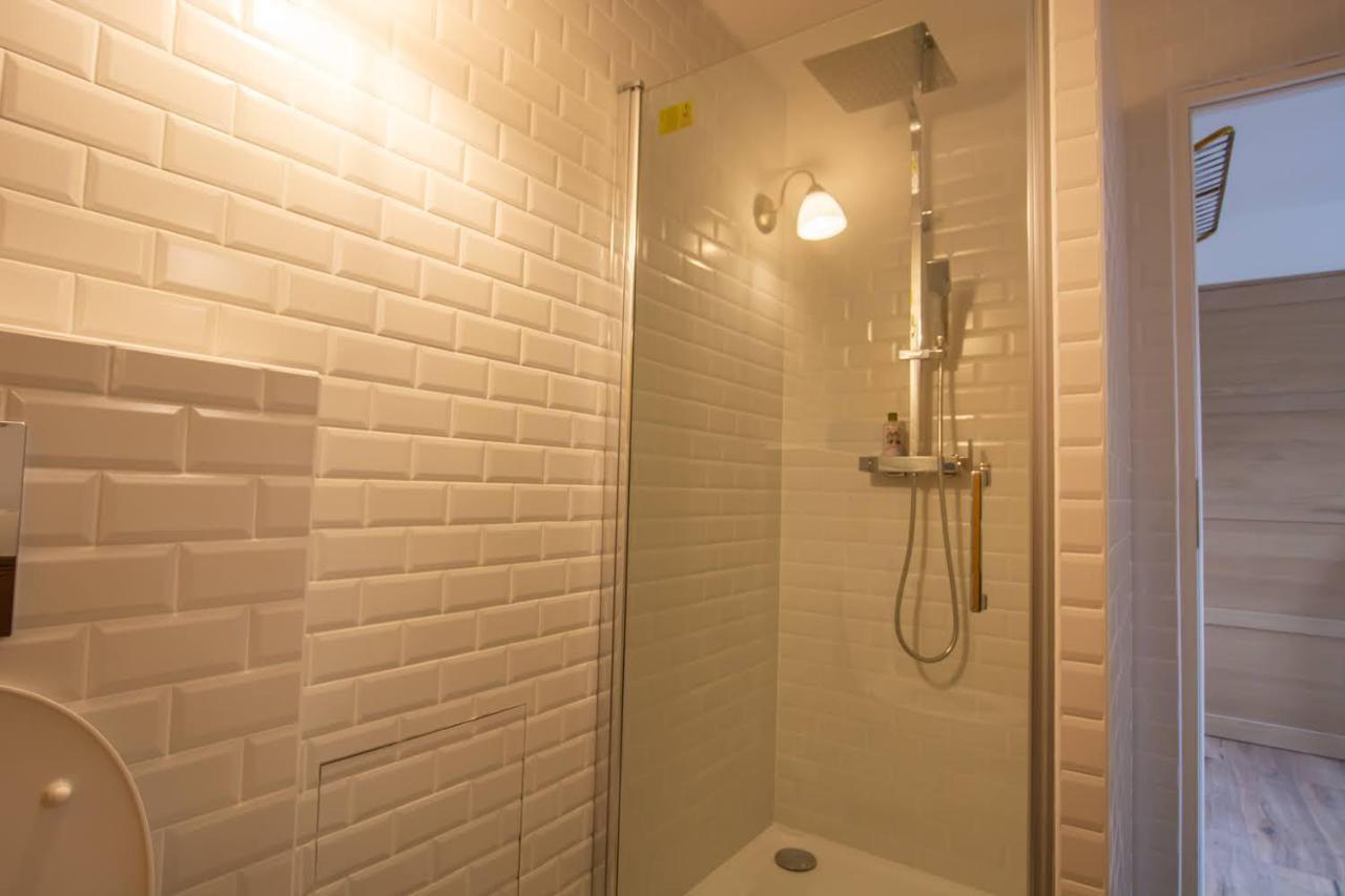 Emilie Une Nuit - 3 Chambres Au 2E Etage - Maison Avec Chats Vandieres  Ngoại thất bức ảnh