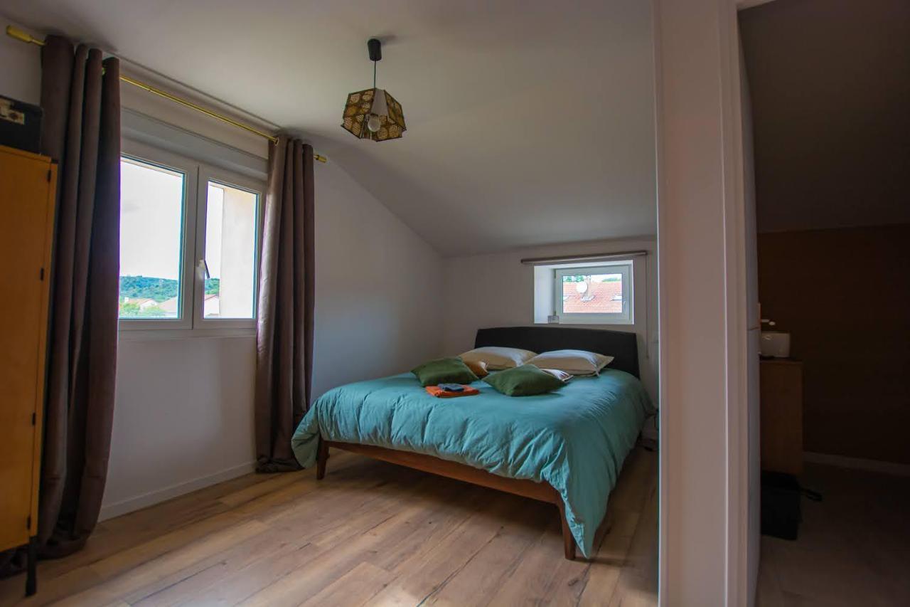 Emilie Une Nuit - 3 Chambres Au 2E Etage - Maison Avec Chats Vandieres  Ngoại thất bức ảnh