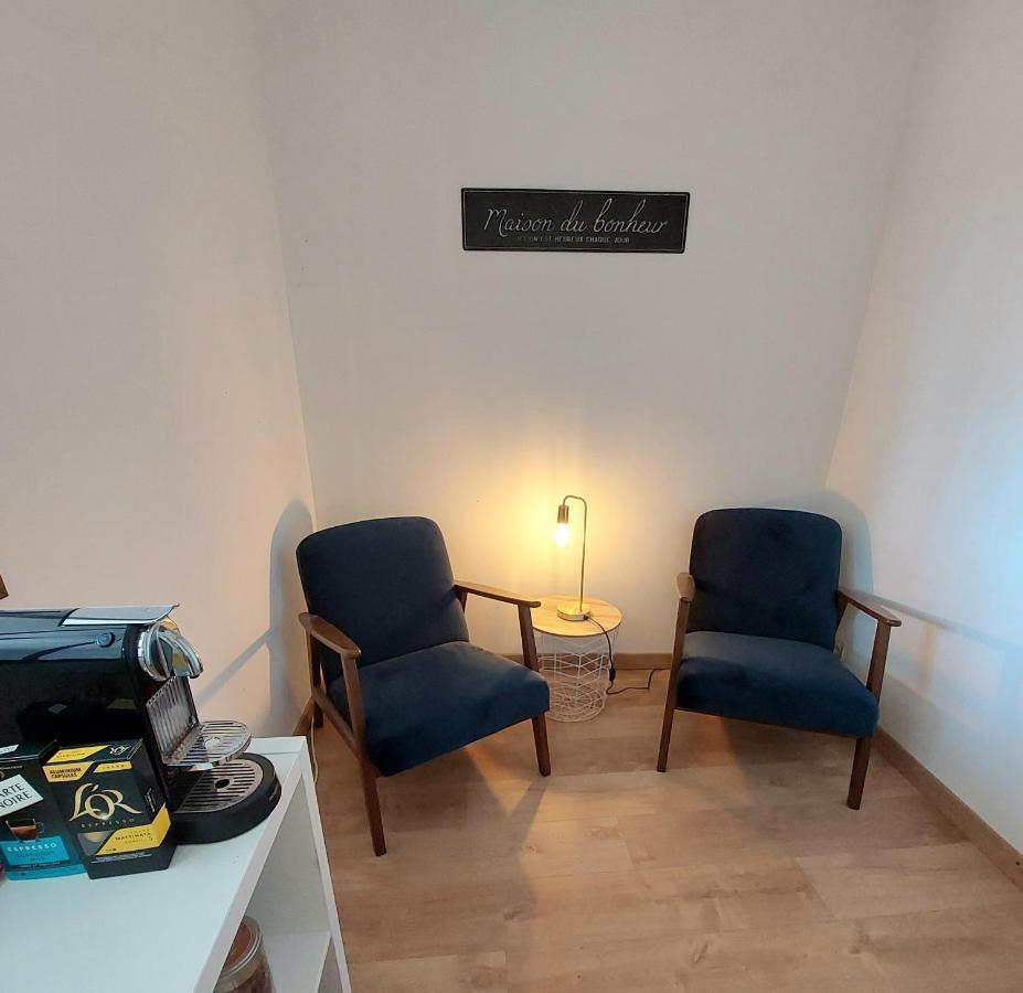 Emilie Une Nuit - 3 Chambres Au 2E Etage - Maison Avec Chats Vandieres  Ngoại thất bức ảnh